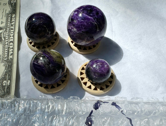 LOT Q - Spheres (Charoite)