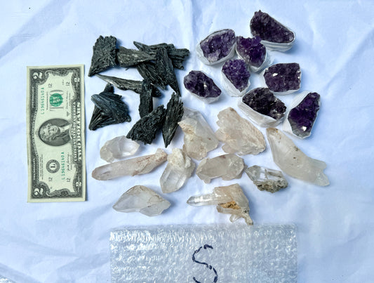 LOT S - Raw (Amethyst, Himalayan Quartz, Black Kyanite)